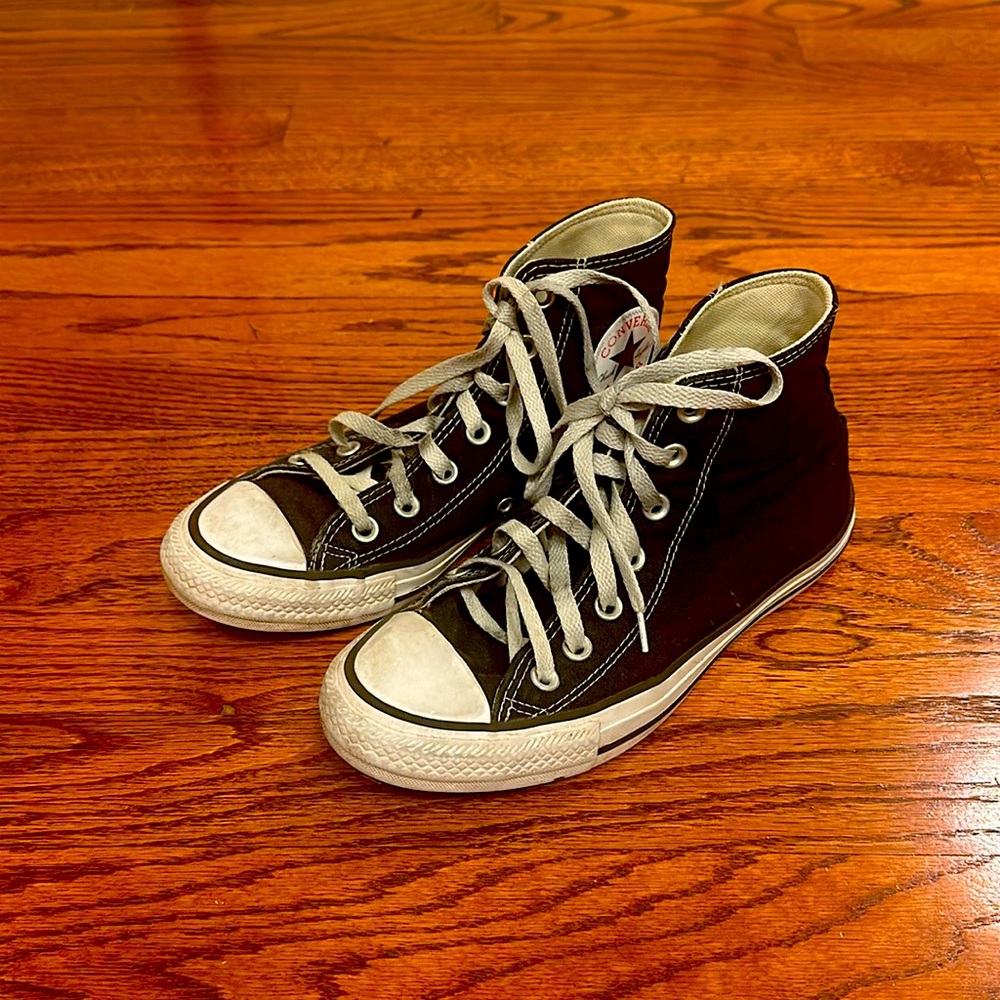 black converse